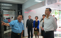 重庆市市委常委、统战部部长刘光磊来新宝gg集团视察调研